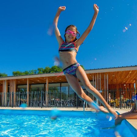 Village De Vacances Les Lambrilles La Bastide-de-Serou Bagian luar foto